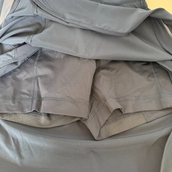 Lululemon Women’s Running Skort Size 4 Navy Athletic Skirt w/ Built-In Shorts Li - Picture 3 of 5